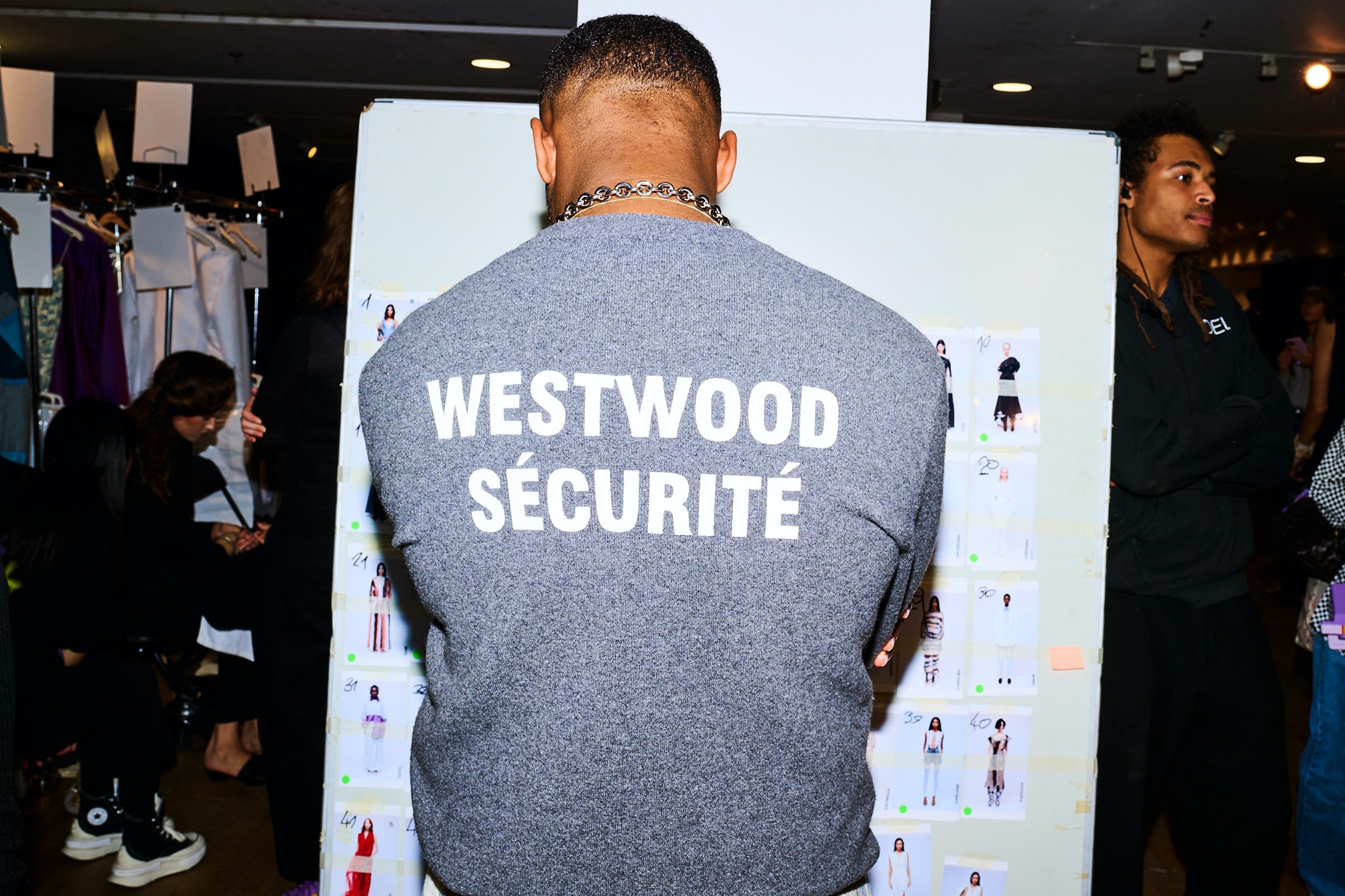 Bella howard vivienne westwood backstage29