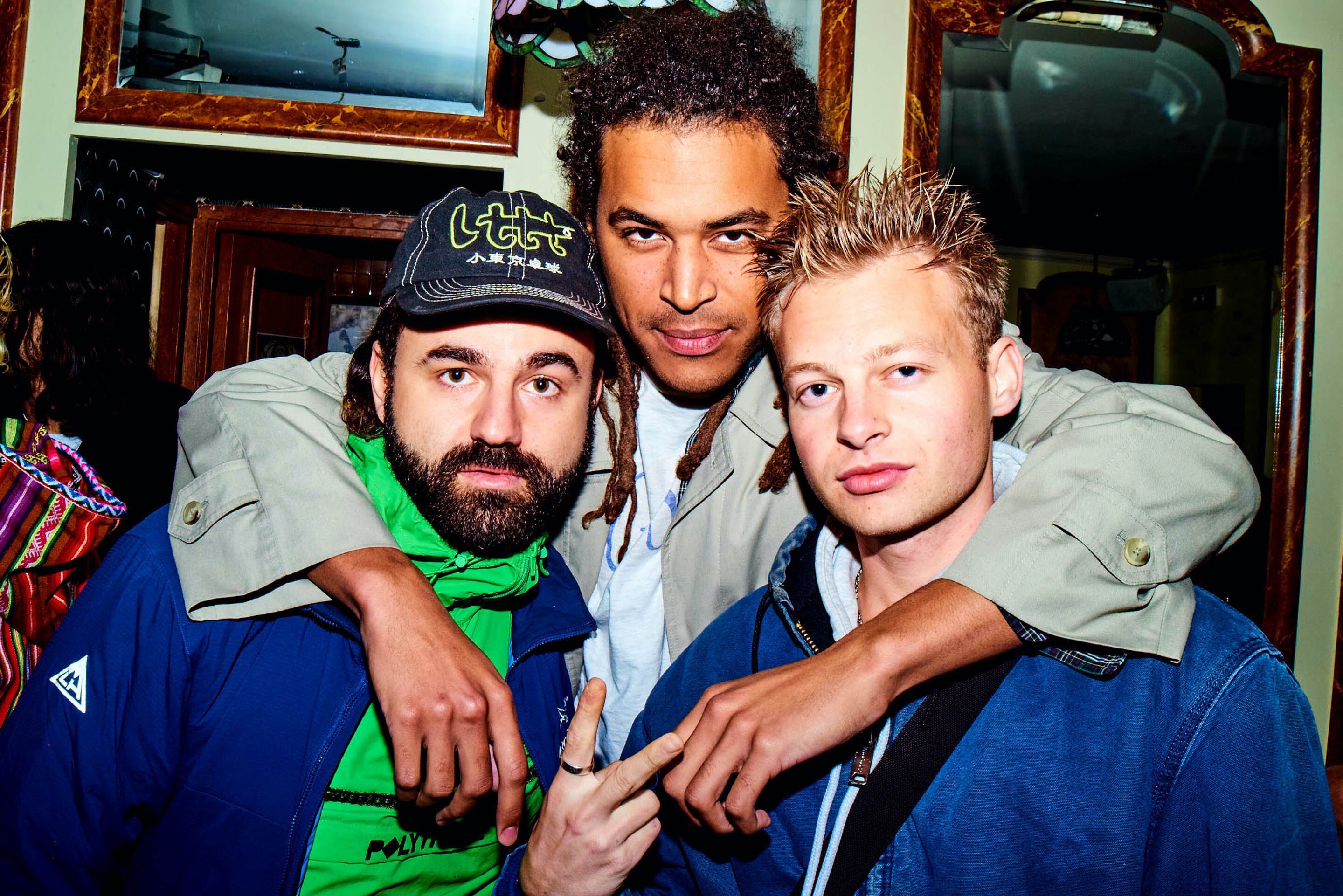 Bella howard vivienne westwood backstage30