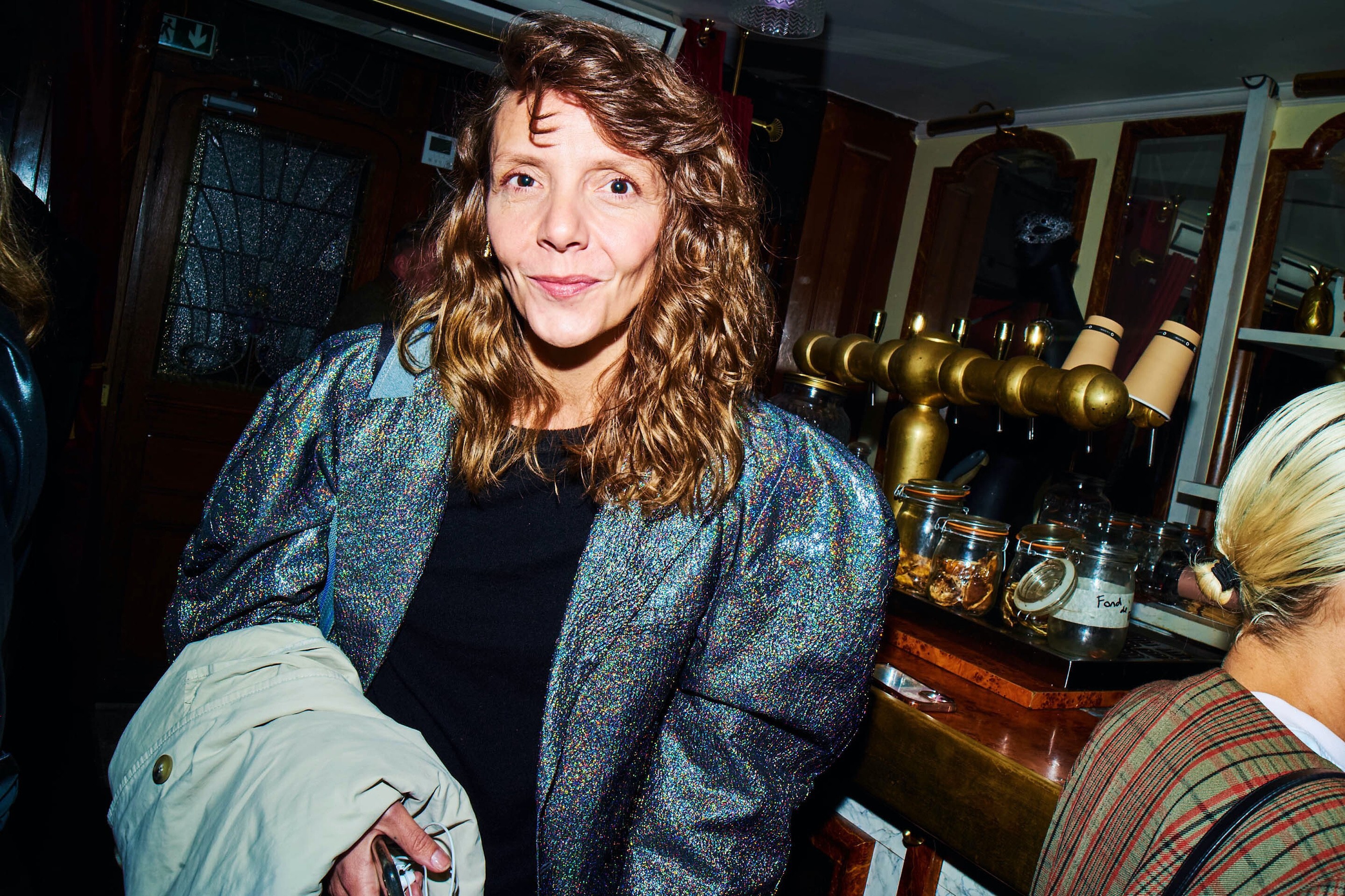 Bella howard vivienne westwood backstage52