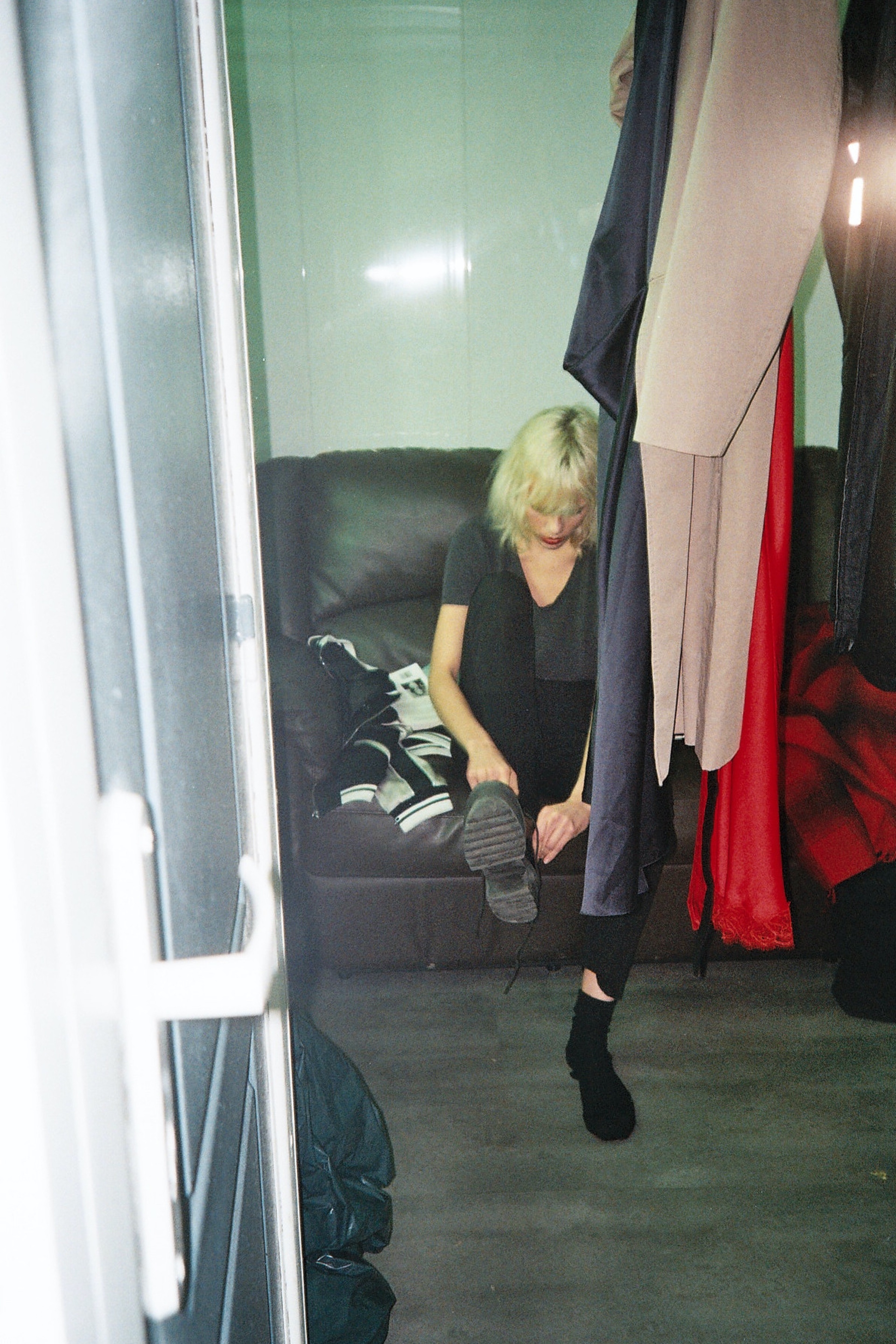 Bella howard vogue china02