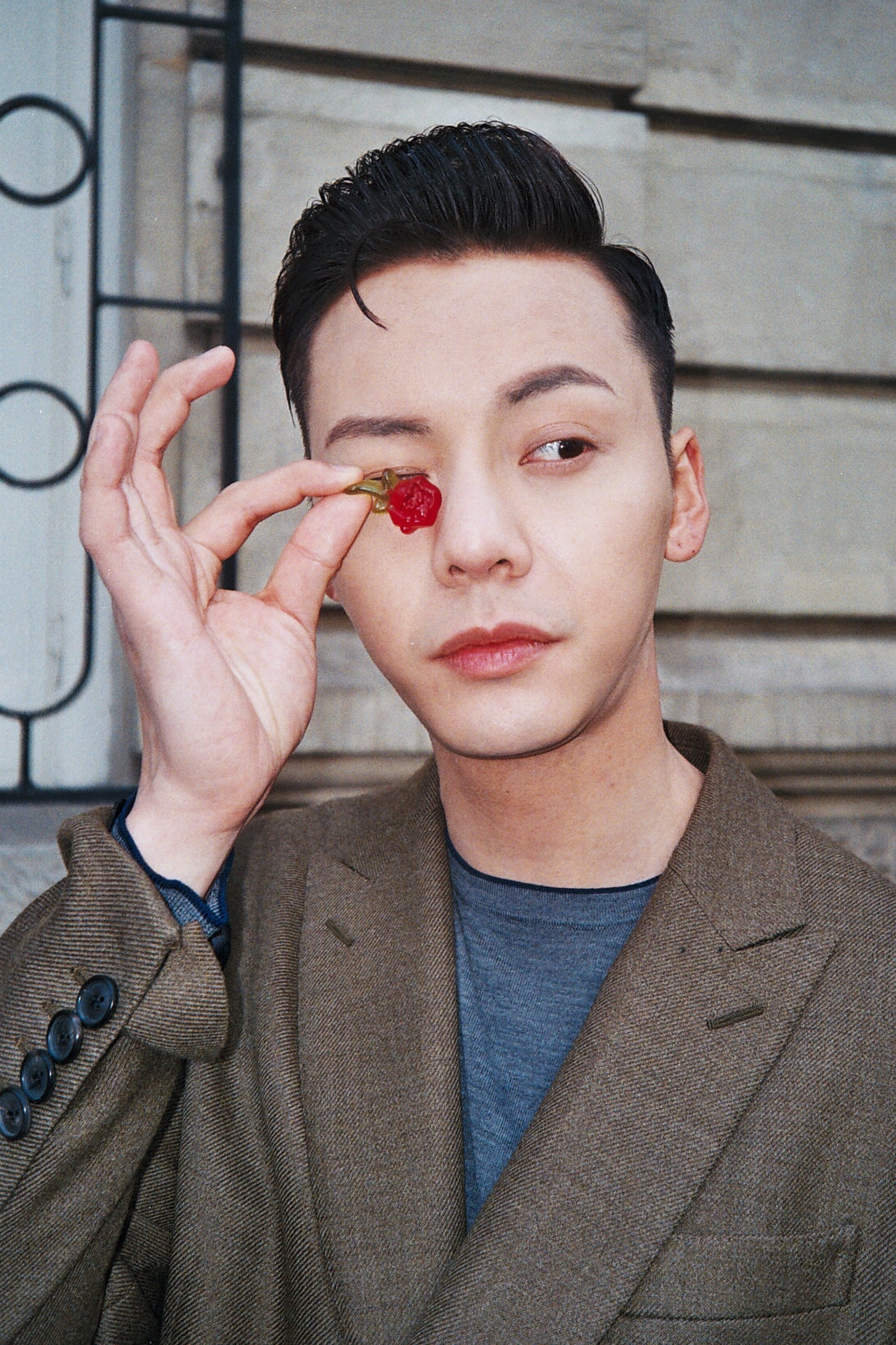 Bella howard vogue china14