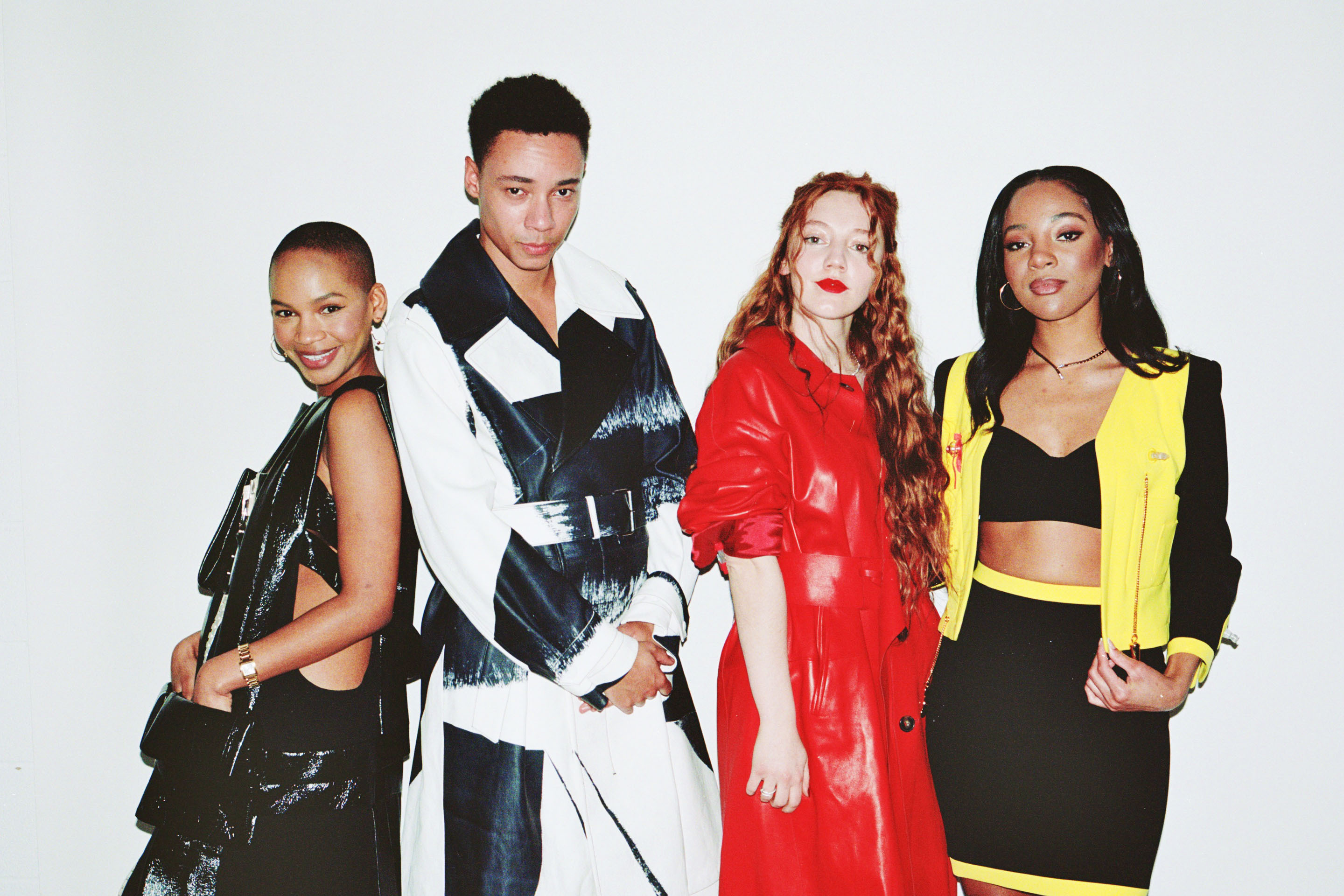 Bella howard wonderland magazine03