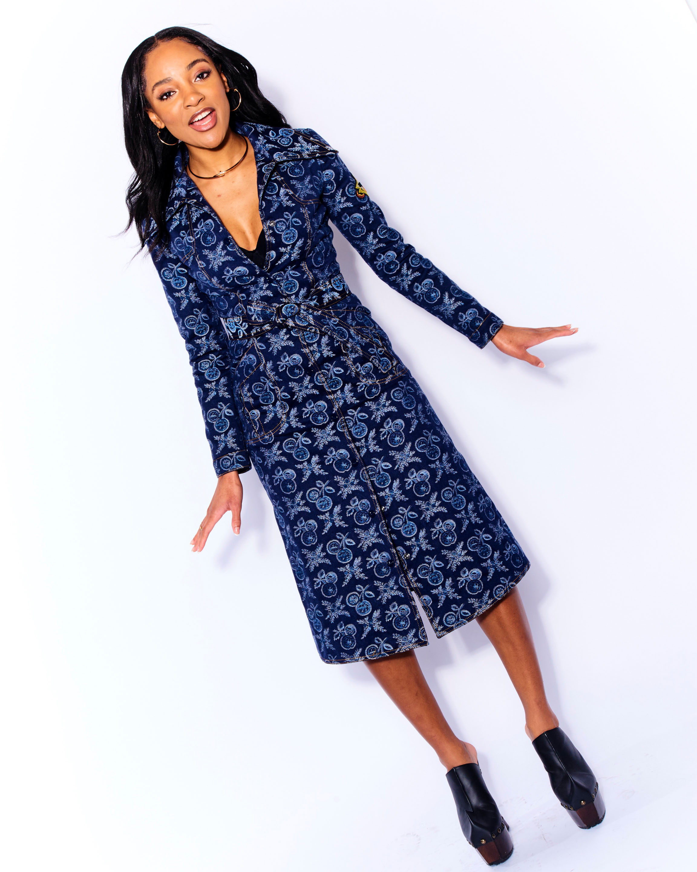 Bella howard wonderland magazine03