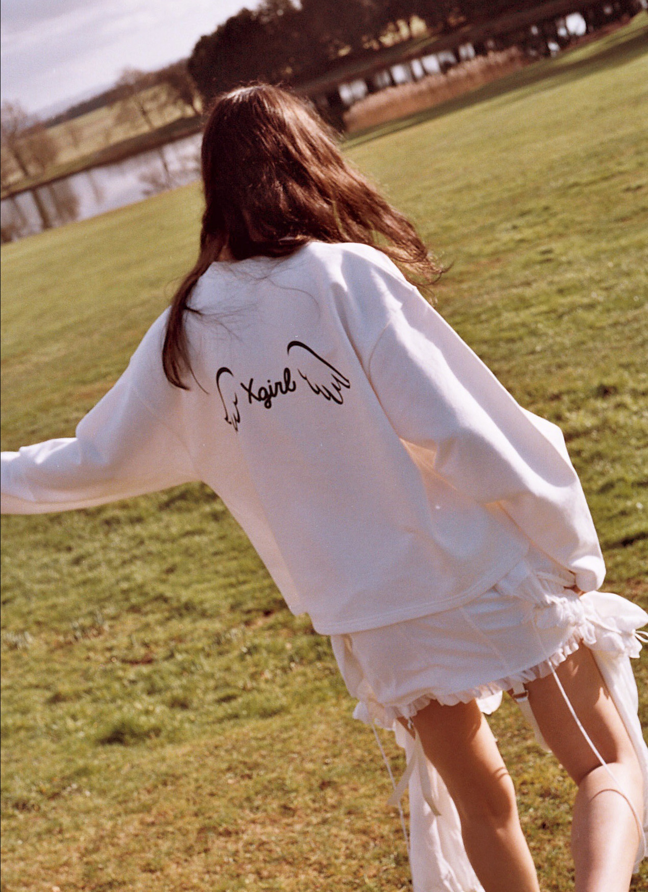 Bella howard x girl x baz luhrman01