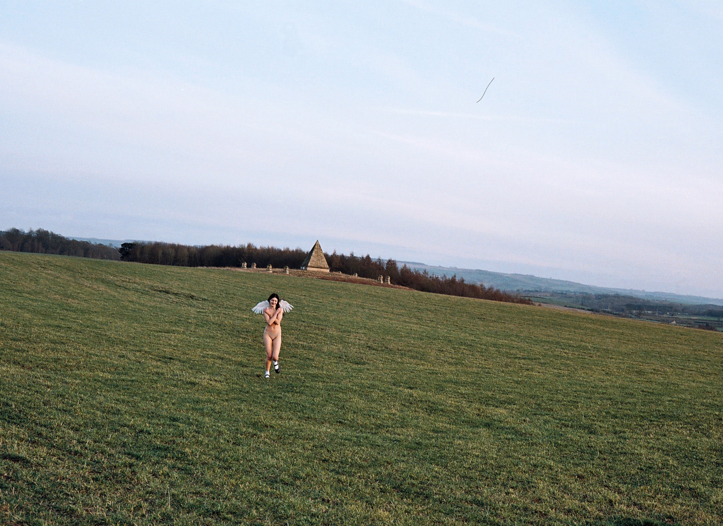 Bella howard x girl x baz luhrman03