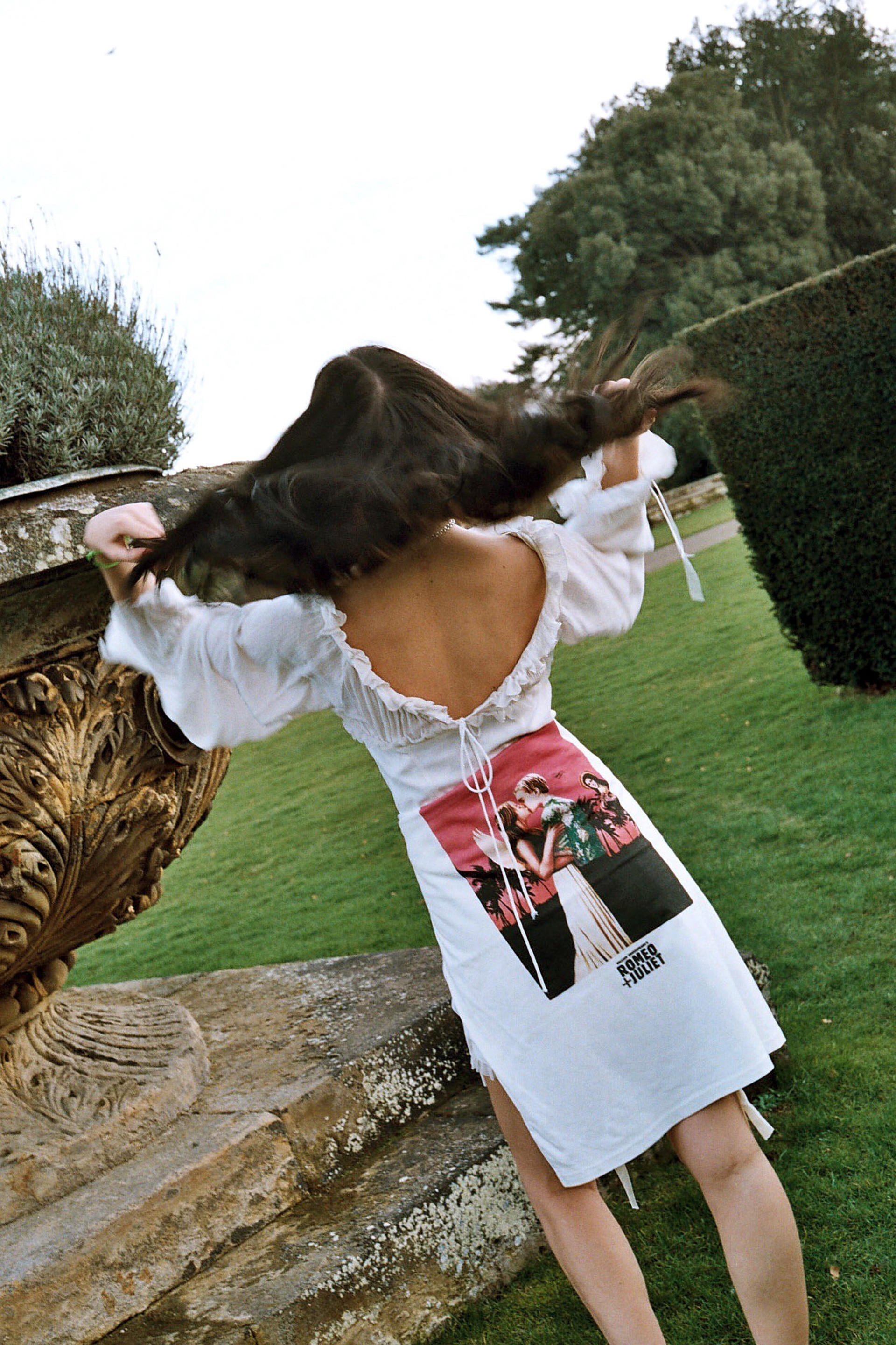 Bella howard x girl x baz luhrman04