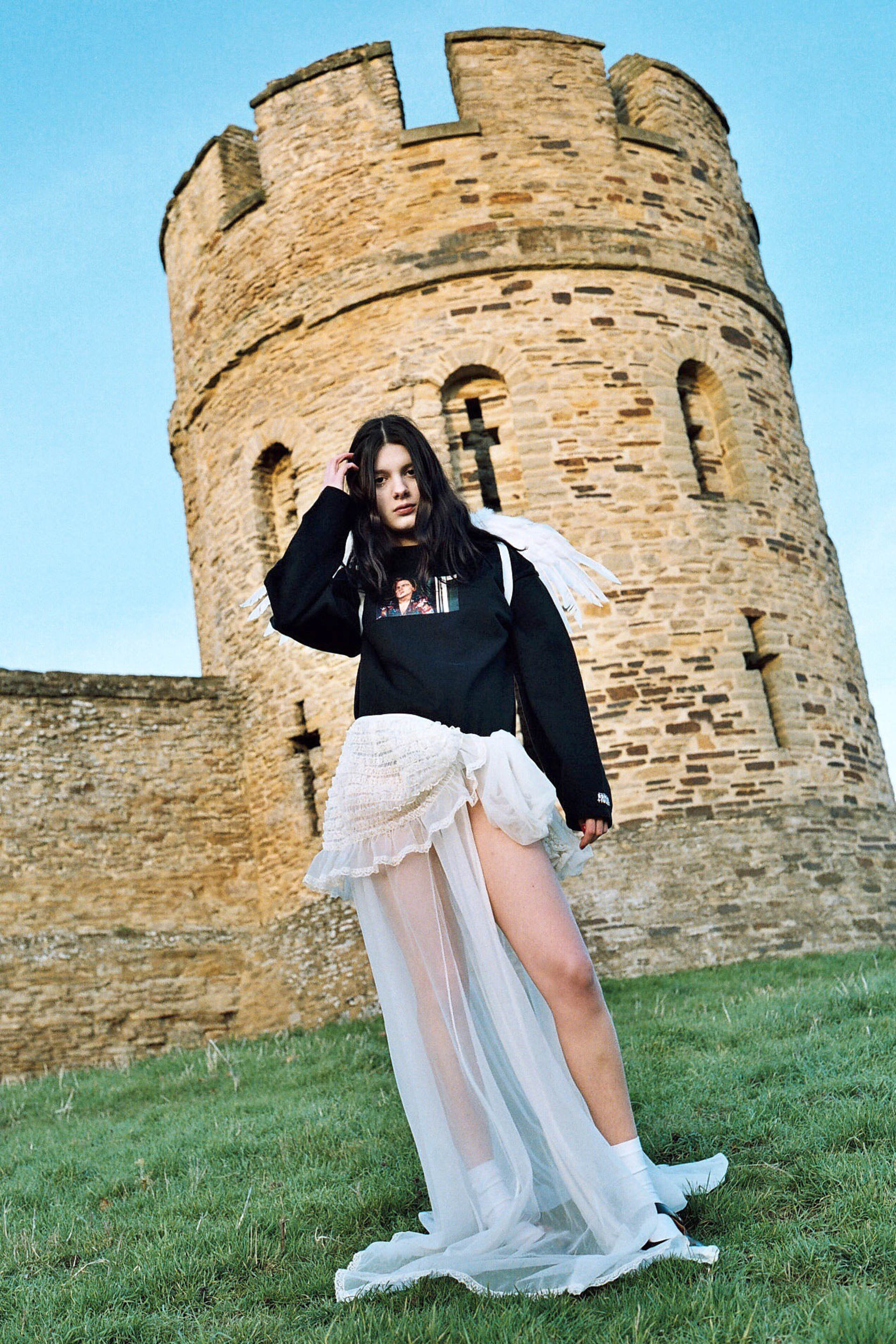 Bella howard x girl x baz luhrman13